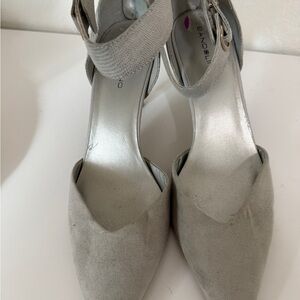 Bandolino Light Gray Heels